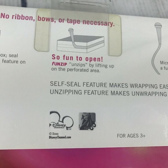 New Hallmark Hannah Montana Gift Box Play Microphone Disney FunZip Sealed - Picture 5 of 6